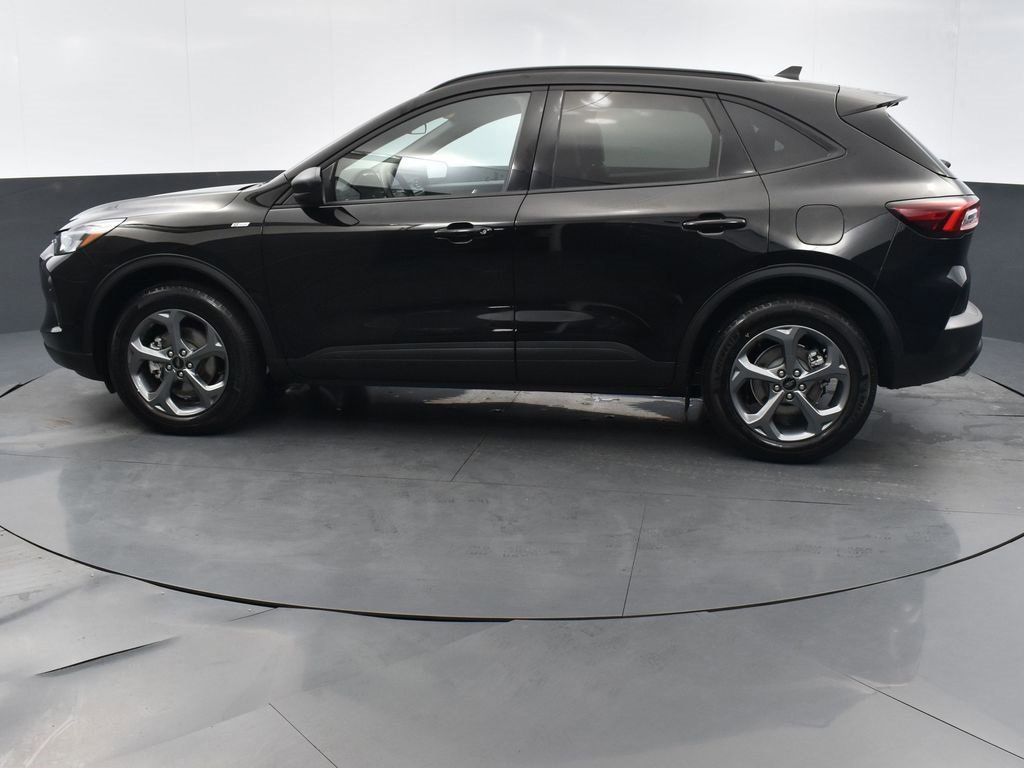 Certified 2025 Ford Escape ST-Line image 3