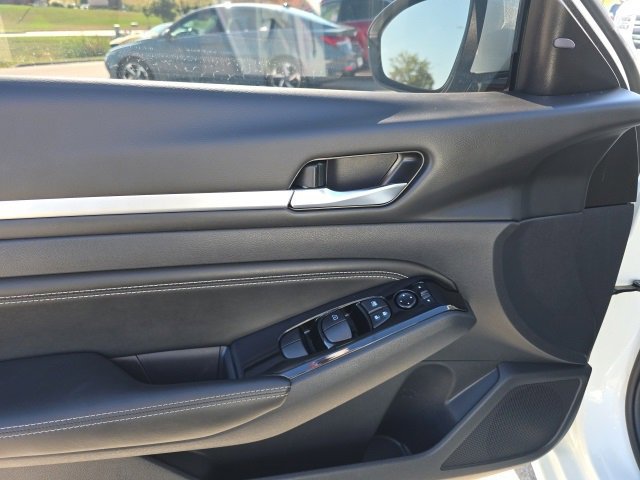 Used 2023 Nissan Altima 2.5 SL image 12