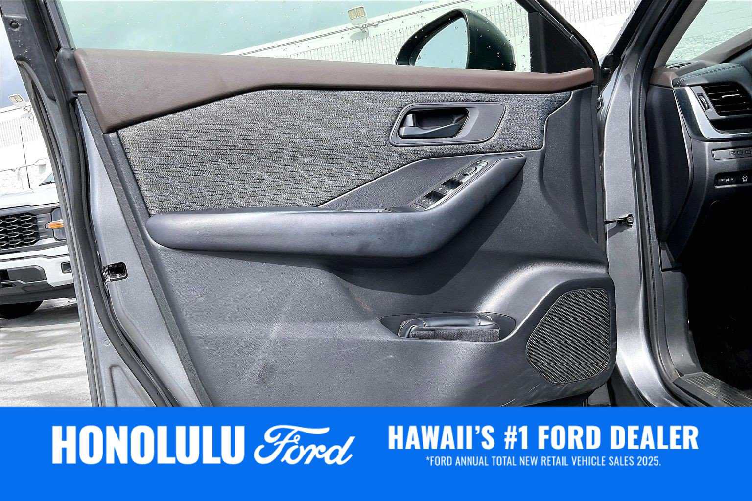 Used 2023 Nissan Rogue S FWD image 27