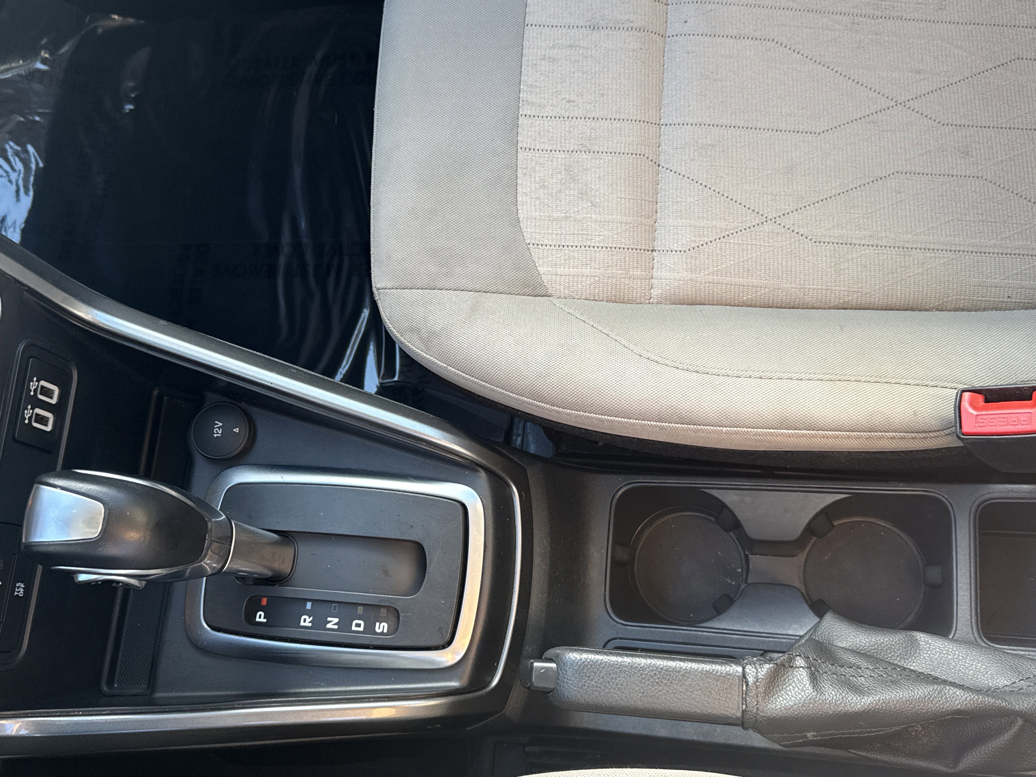 Certified 2018 Ford EcoSport SE w/ SE Cold Weather Package image 23