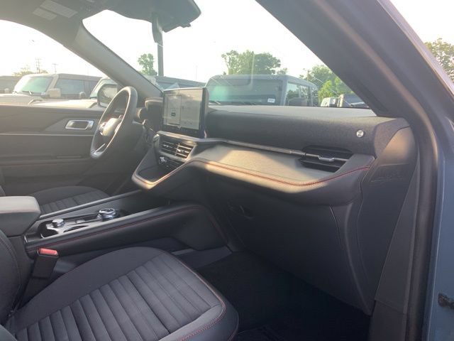 Certified 2026 Ford Explorer ST-Line w/ ST-Line Street Pack AWD/4WD image 18