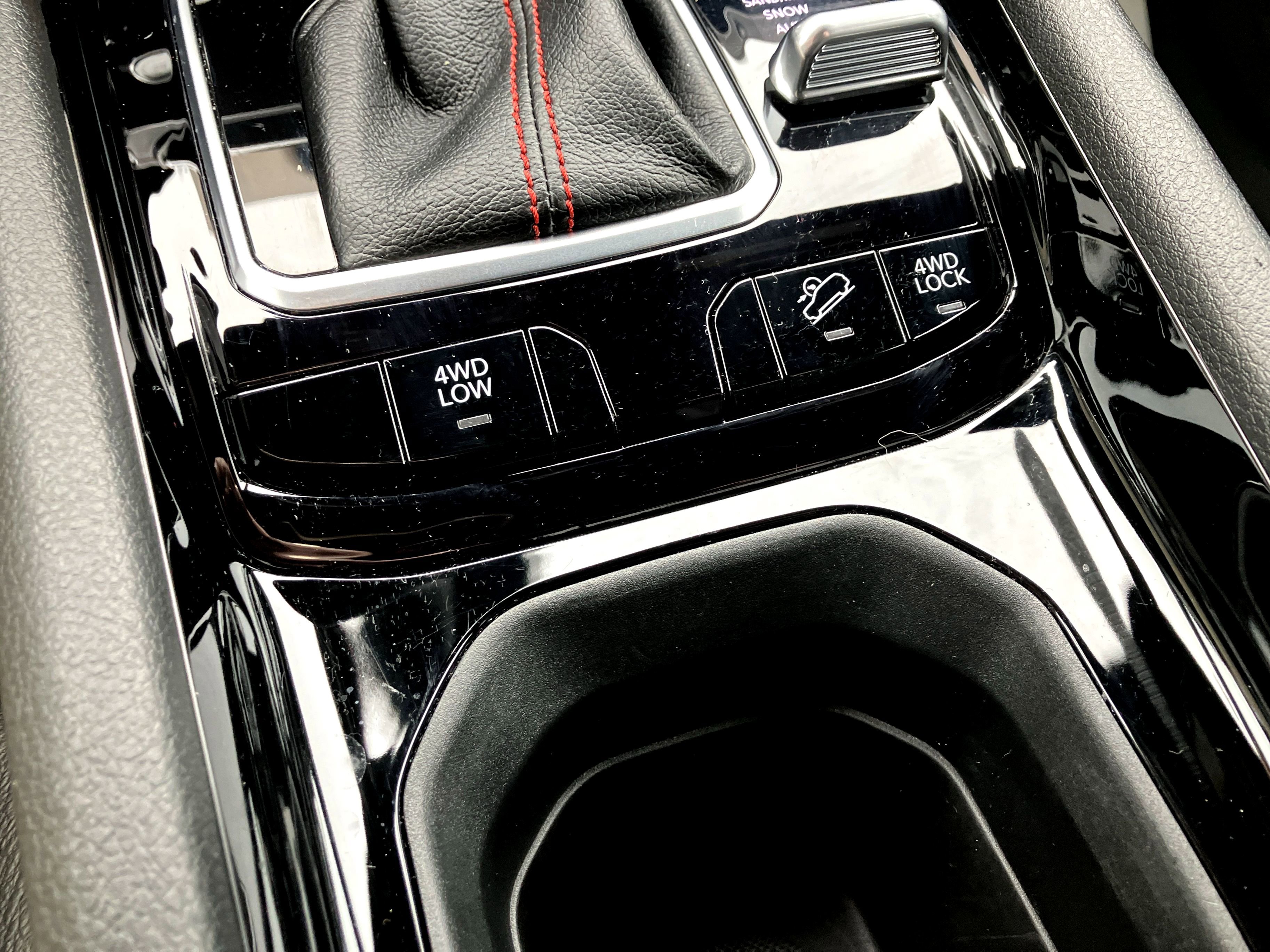 Used 2024 Jeep Compass Trailhawk w/ Trailhawk Elite Group image 16