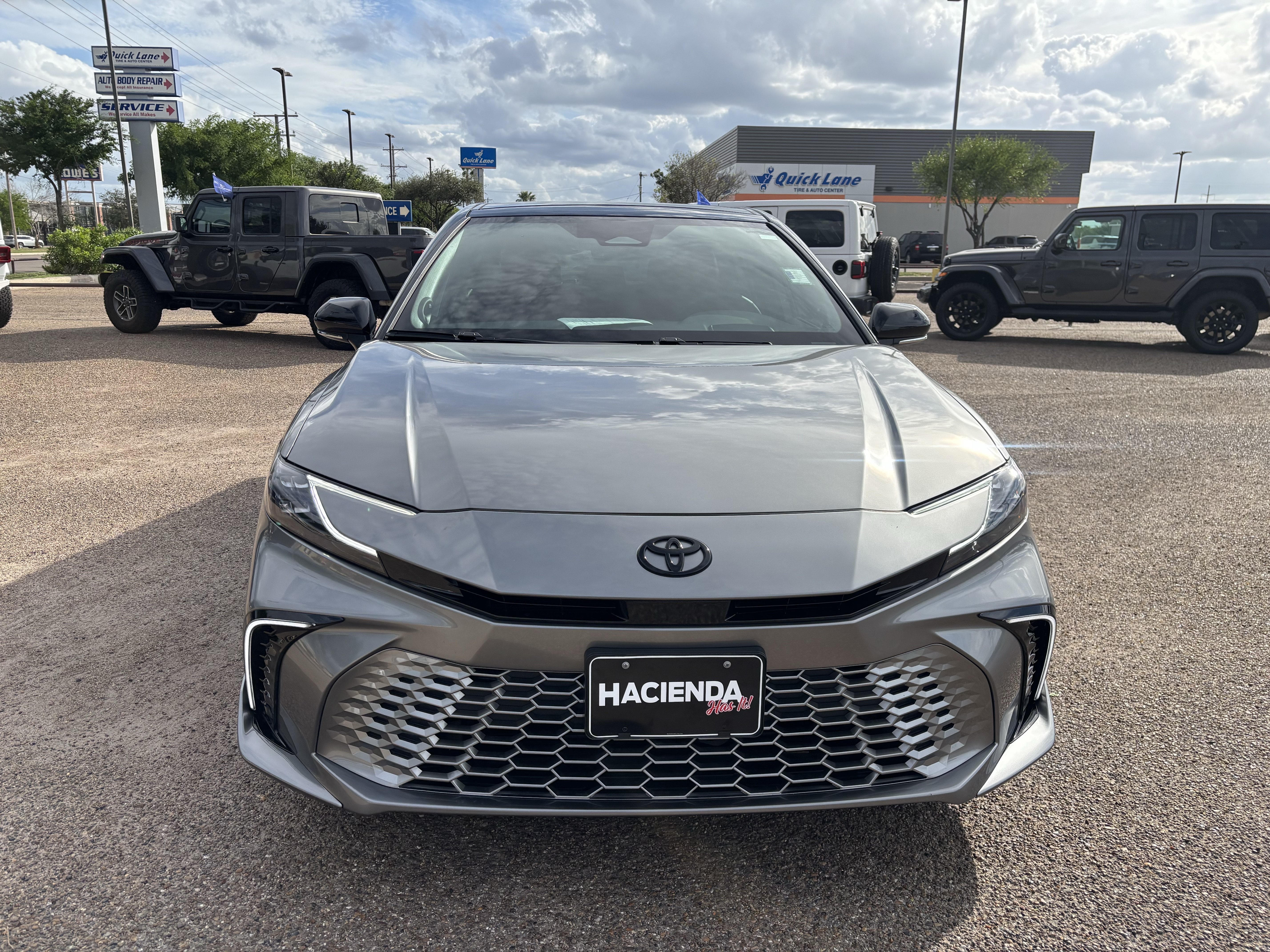 Used 2026 Toyota Camry XSE w/ Premium Package FWD image 7