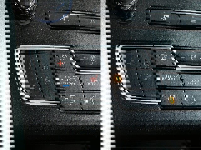 Certified 2017 Ford Fusion SE w/ Fusion SE Technology Package image 21