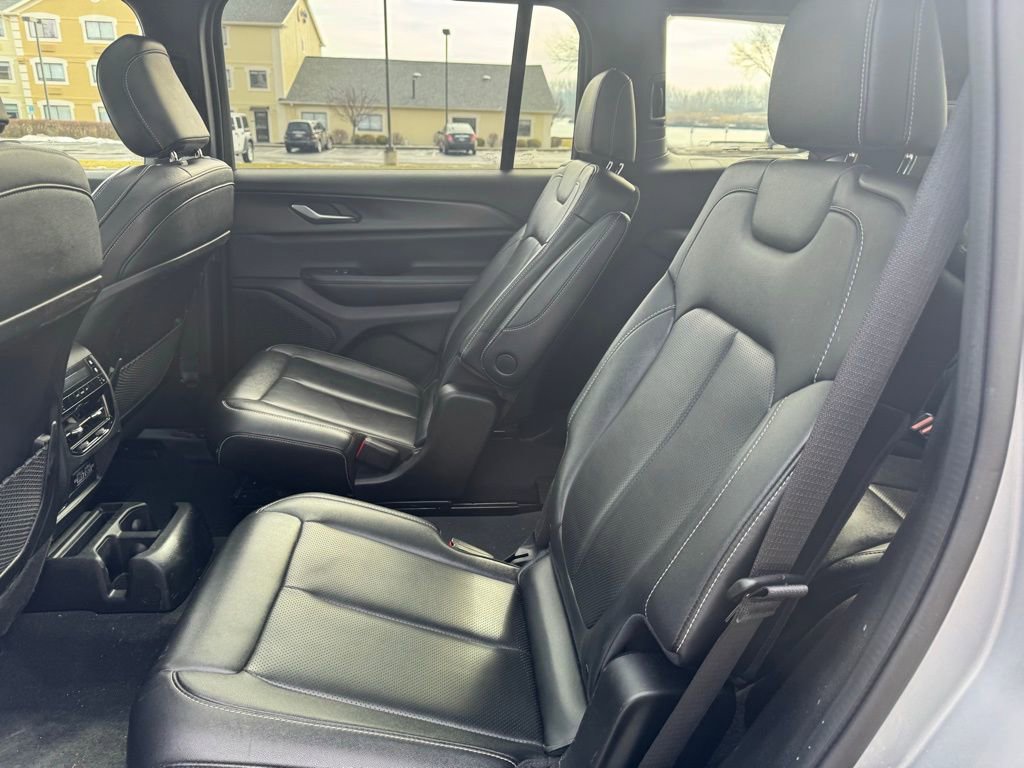 Used 2024 Jeep Grand Cherokee L Limited w/ Luxury Tech Group II image 41