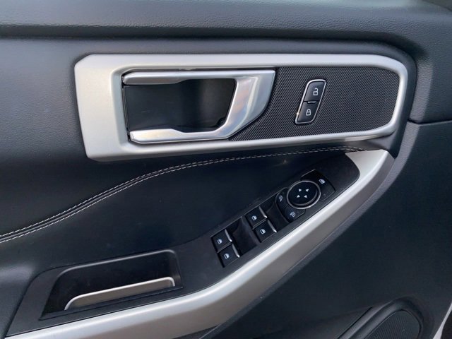 Certified 2022 Ford Explorer XLT w/ Equipment Group 202A image 19