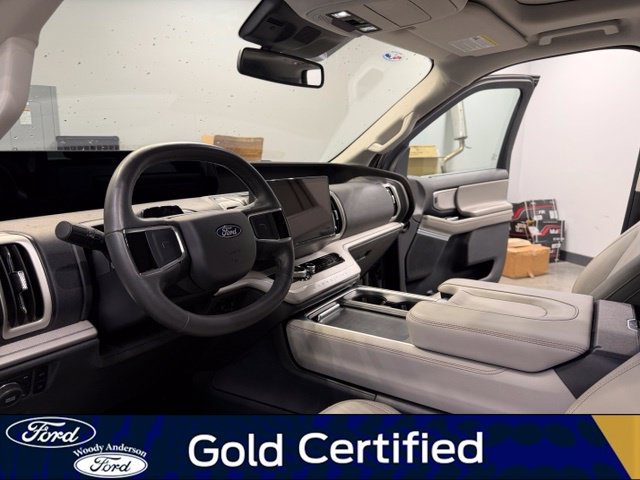 Certified 2025 Ford Expedition Active AWD/4WD image 9