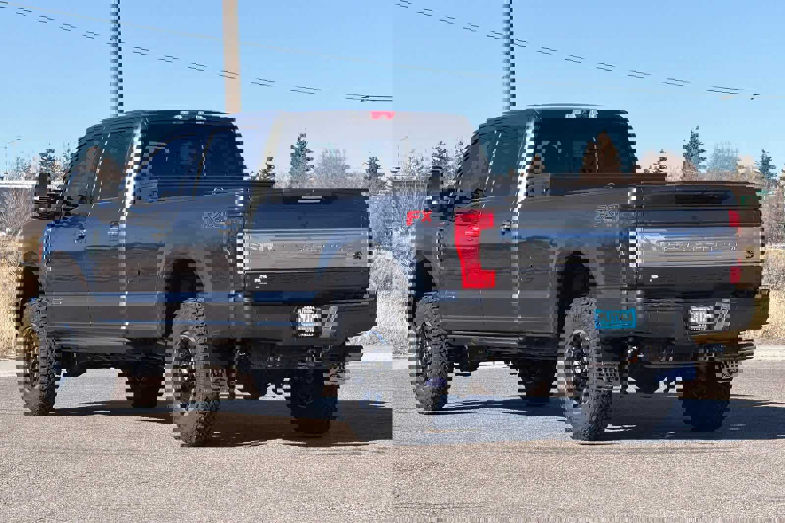 Certified 2019 Ford F350 Platinum w/ Platinum Ultimate Package image 3