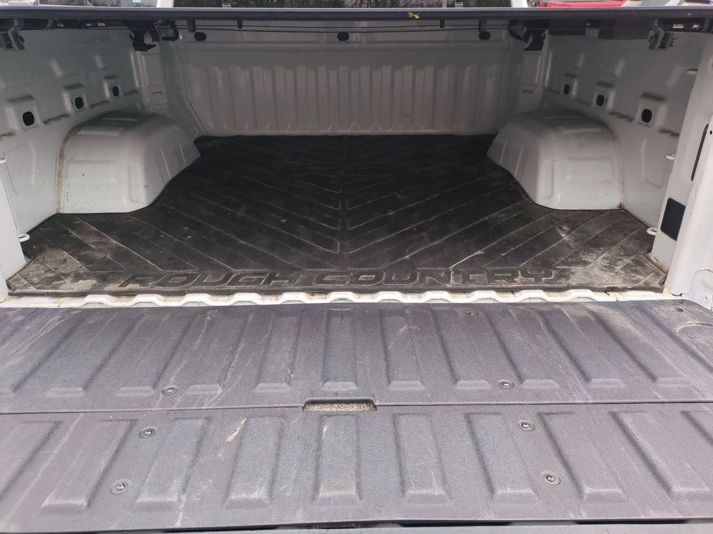 Used 2022 GMC Sierra 1500 Elevation image 9