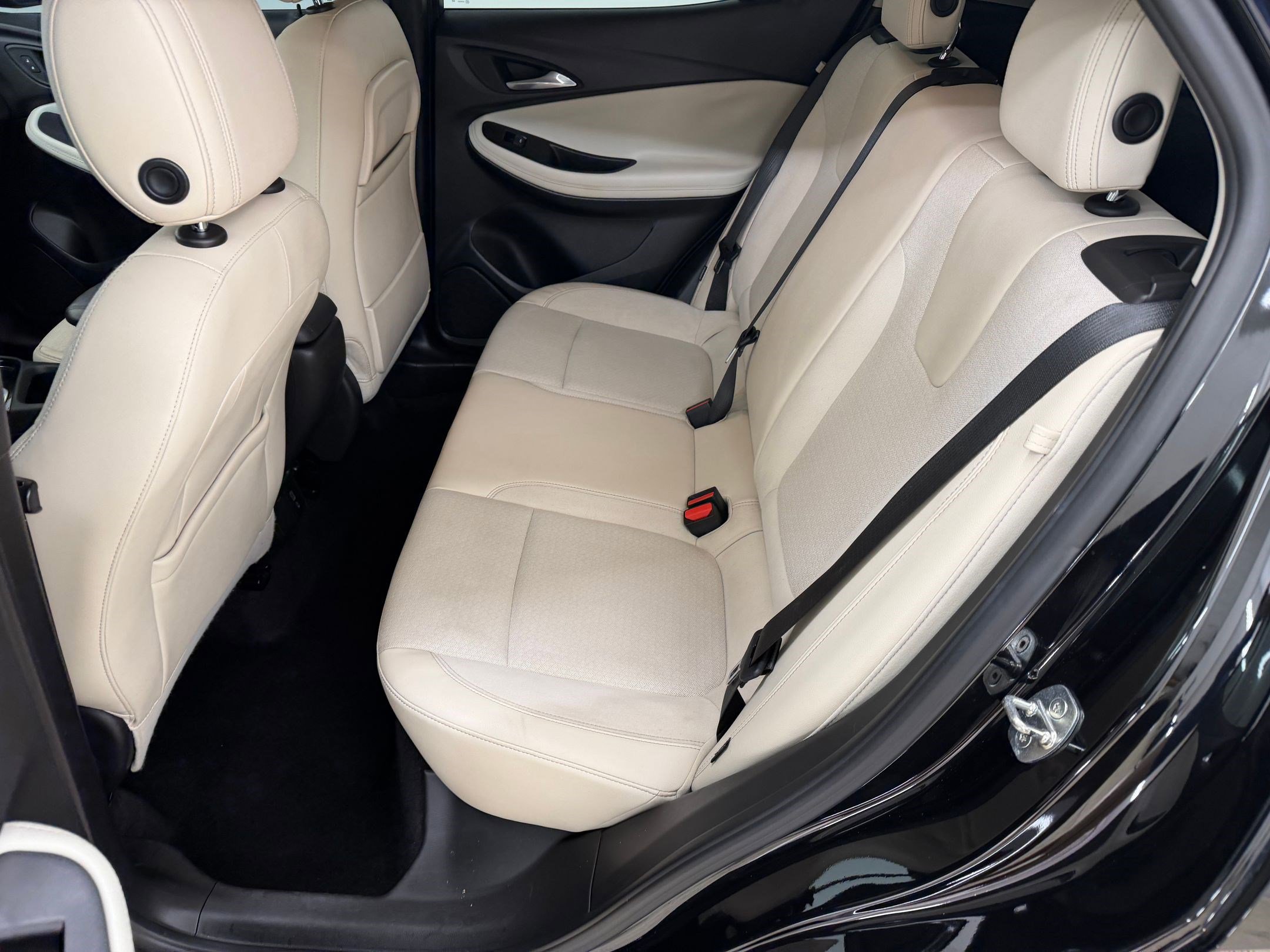 Used 2021 Buick Encore GX Preferred w/ Cold Weather Comfort Package image 14