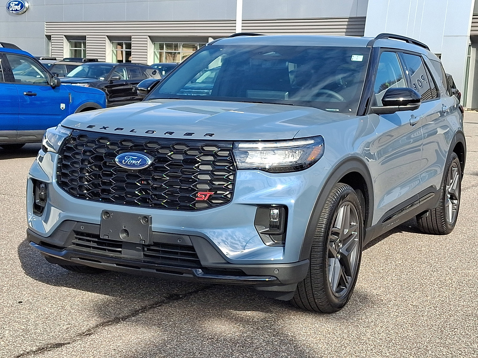 Certified 2025 Ford Explorer ST w/ Sun And Sound Package image 4