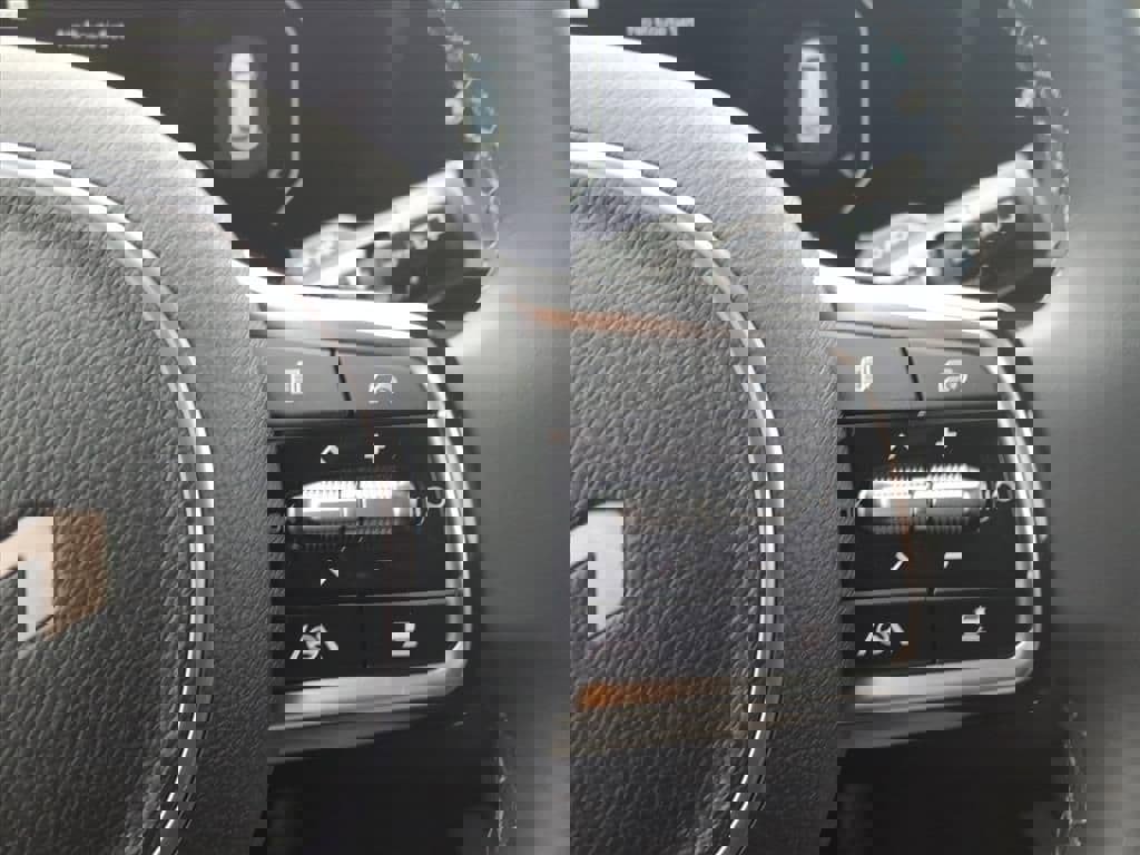 Used 2024 Kia Sorento SX image 29