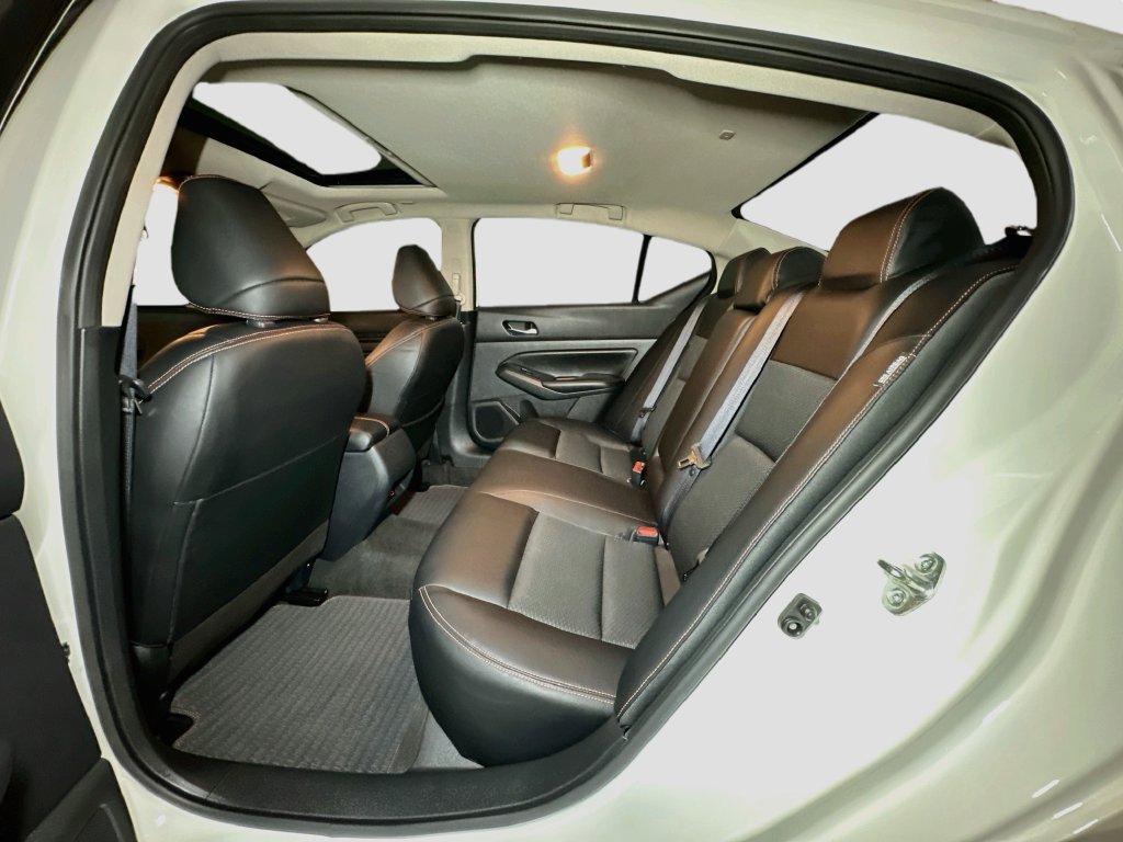 Used 2022 Nissan Altima 2.0 SR FWD image 32