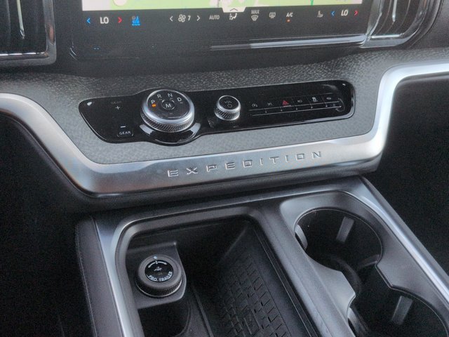 Certified 2025 Ford Expedition Tremor AWD/4WD image 26