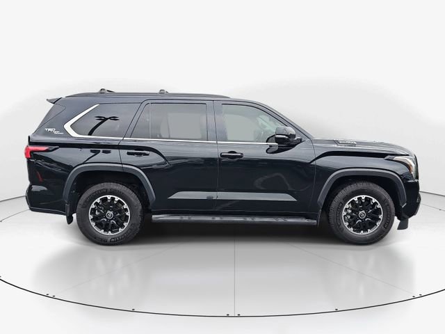 Used 2024 Toyota Sequoia SR5 w/ SR5 Premium Package AWD/4WD video 2