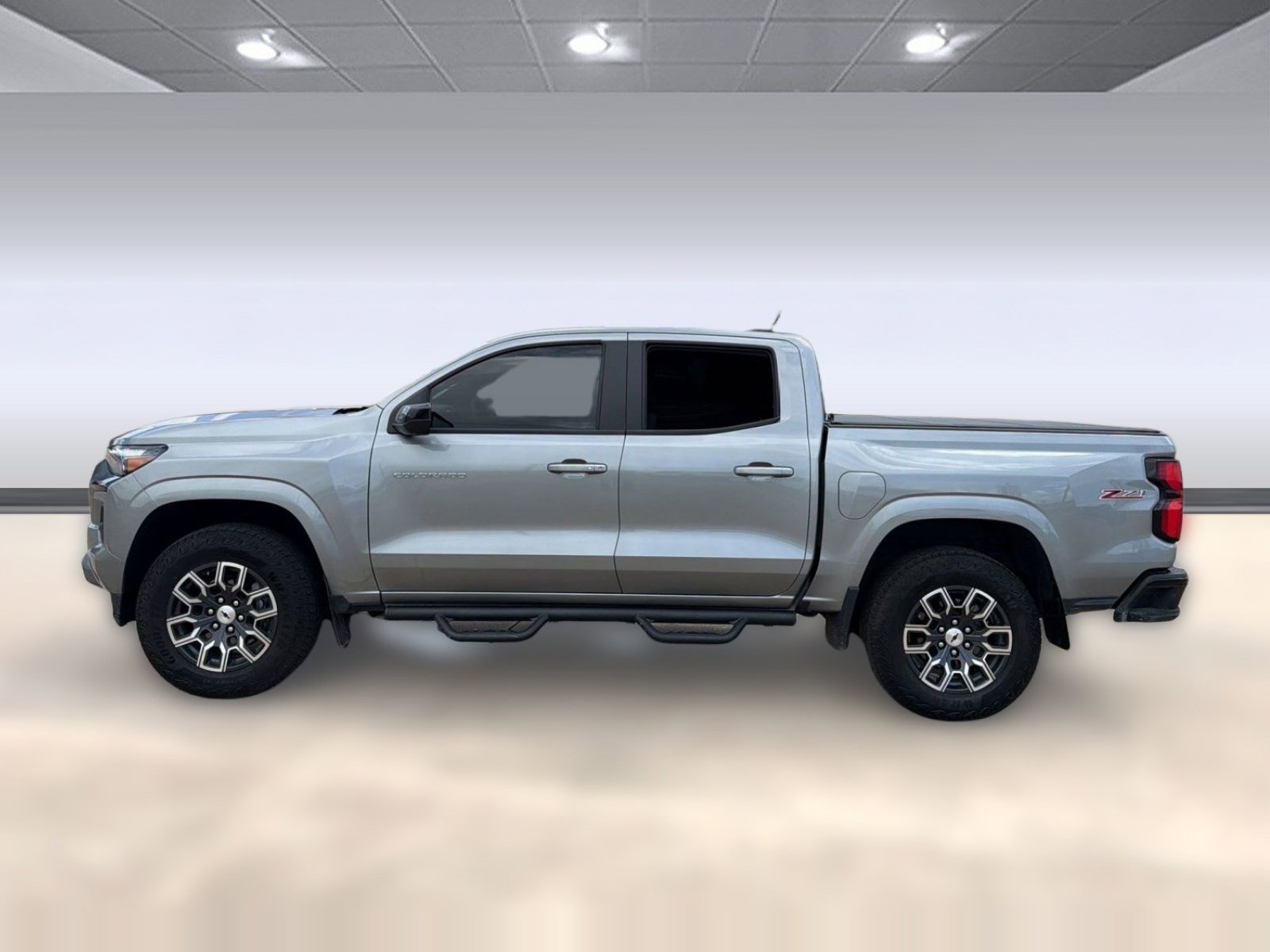 Used 2026 Chevrolet Colorado Z71 w/ Technology Package AWD/4WD image 2