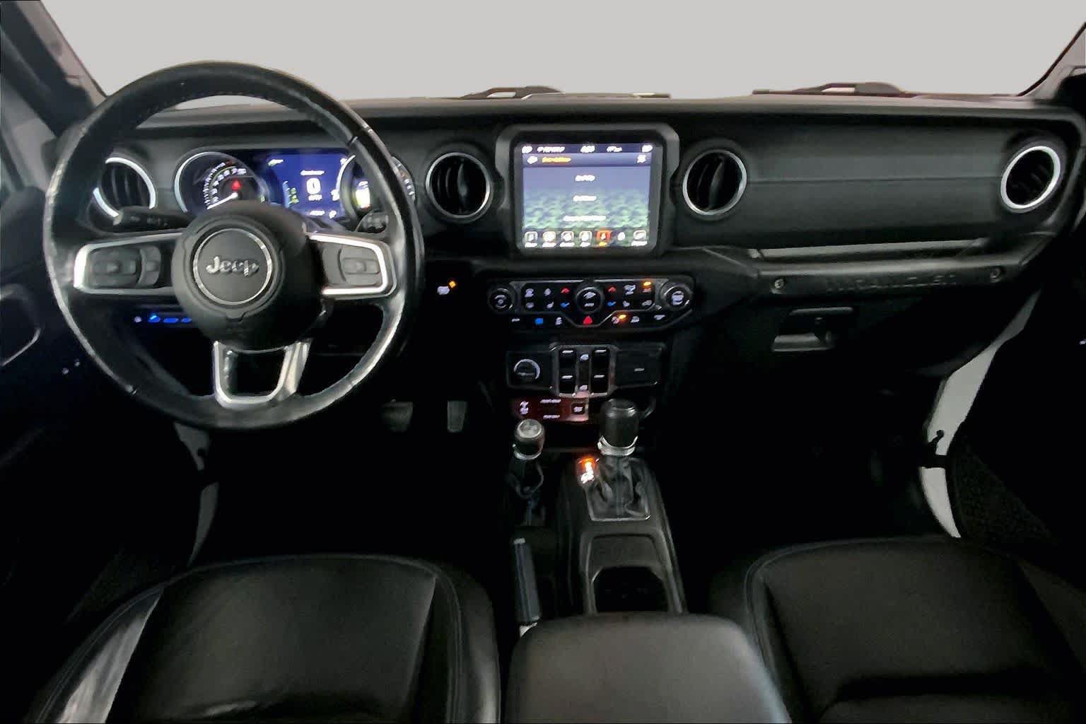 Used 2022 Jeep Wrangler Unlimited Rubicon 4xe w/ Cold Weather Group AWD/4WD image 15