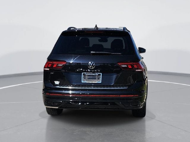 Used 2022 Volkswagen Tiguan SE R-Line FWD image 4