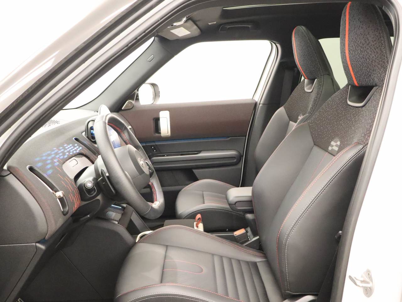 Used 2025 MINI Cooper Countryman John Cooper Works w/ Comfort Package Max AWD/4WD image 16