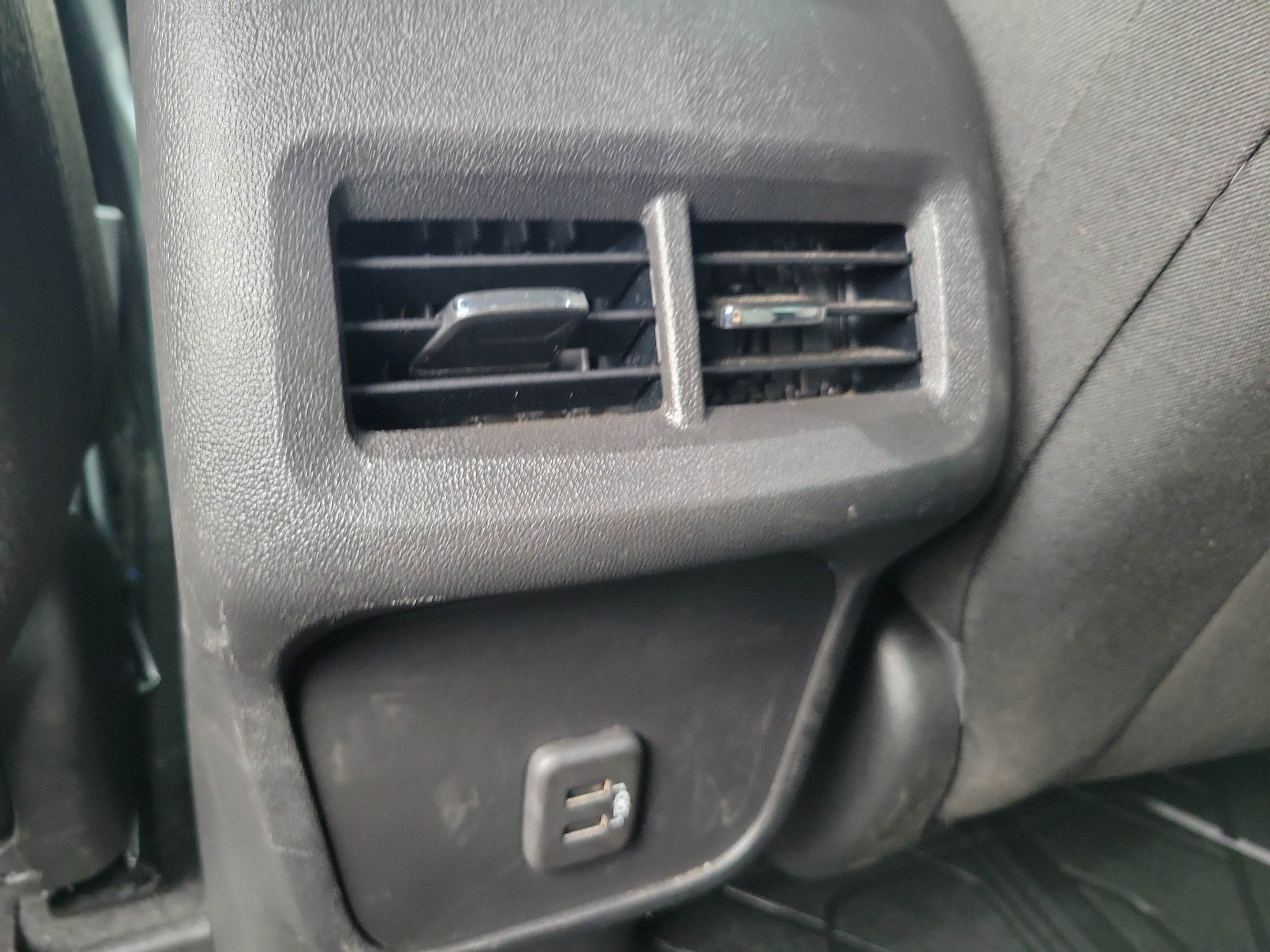 Used 2023 Chevrolet Equinox LS AWD/4WD image 10