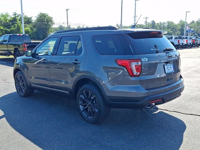 Certified 2018 Ford Explorer XLT w/ Equipment Group 202A AWD/4WD image 4