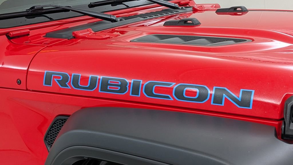 Used 2025 Jeep Wrangler Unlimited Rubicon 4xe w/ Convenience Group AWD/4WD image 42