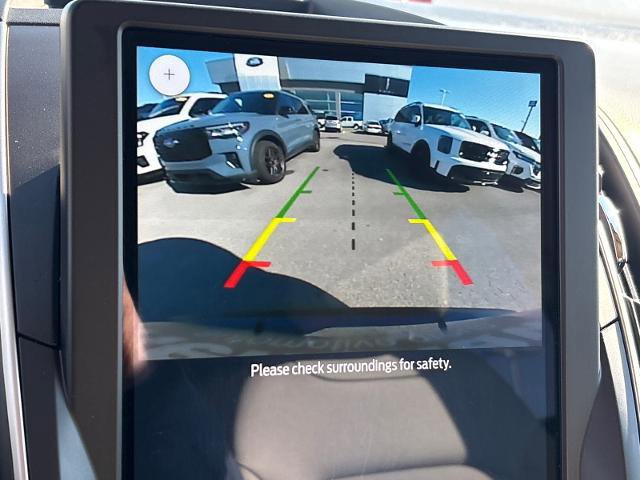 Certified 2024 Ford Edge SE image 13