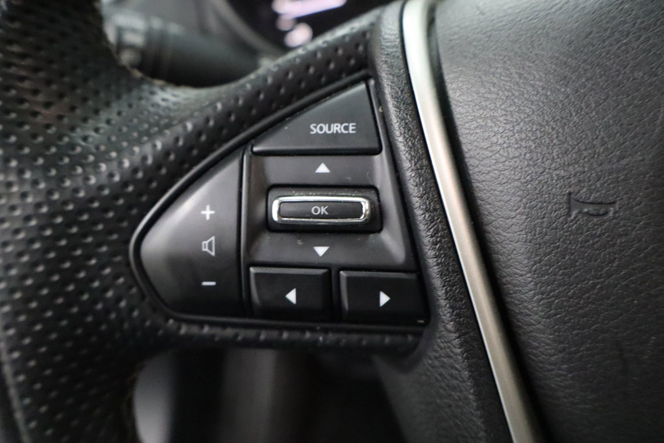 Used 2023 Nissan Maxima Platinum w/ Sport Mat Group image 16