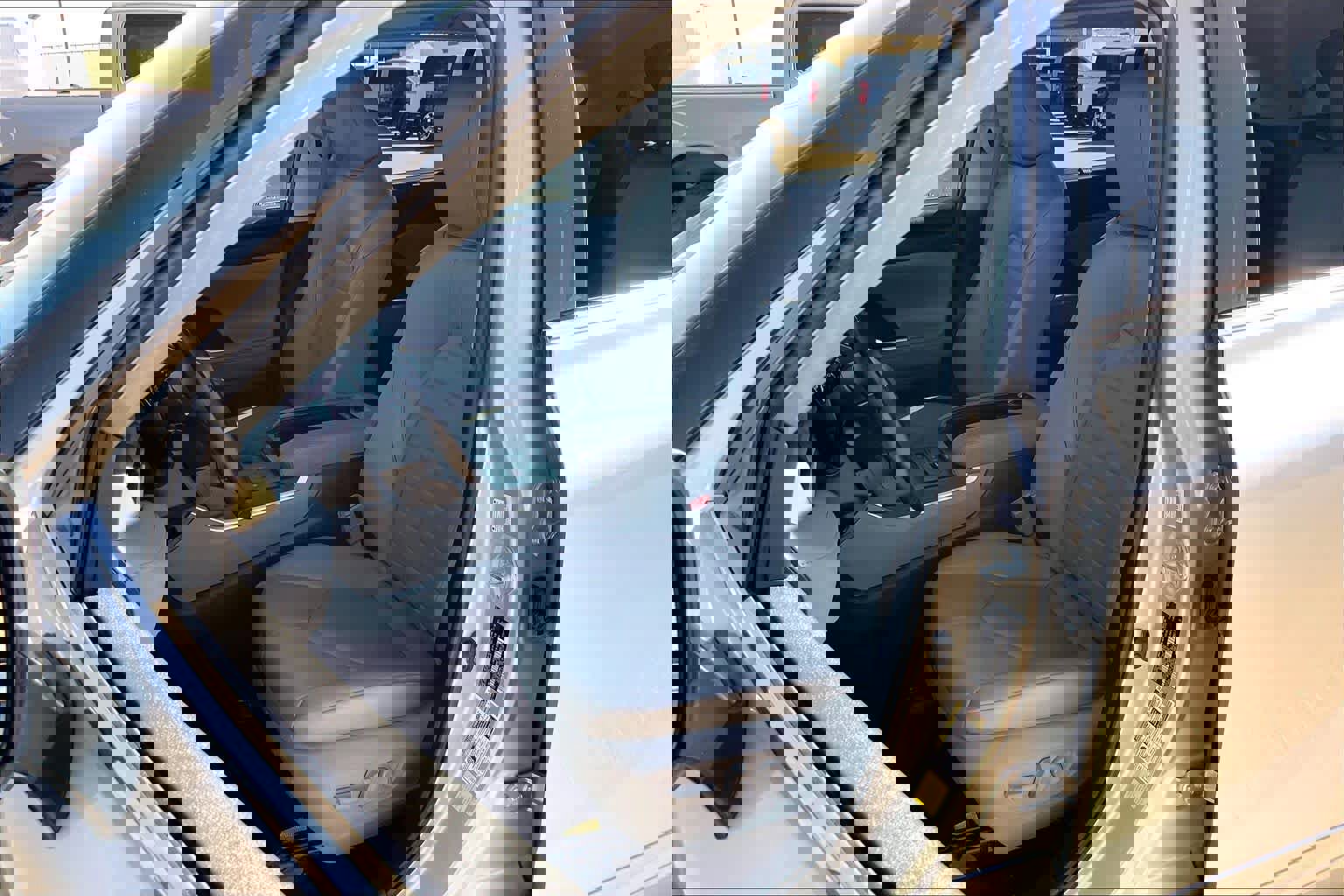 Used 2022 Toyota Highlander XLE image 9