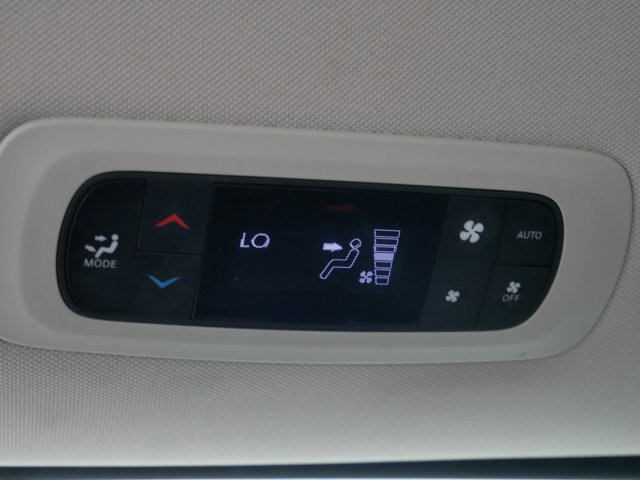 Used 2024 Chrysler Pacifica Touring-L FWD image 27