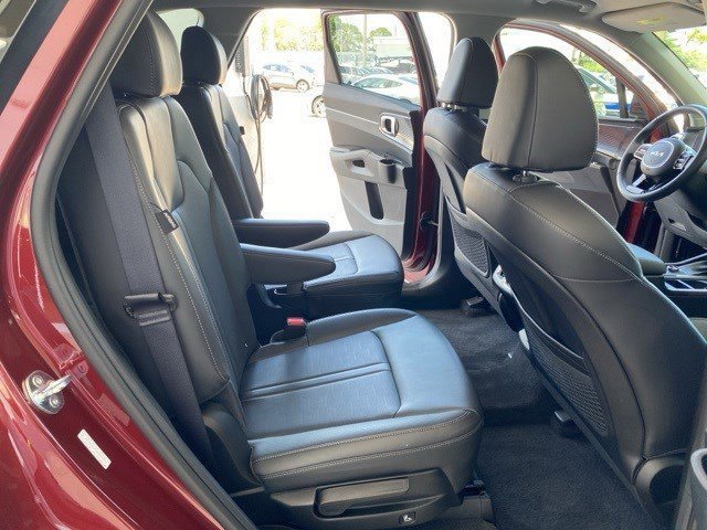 Used 2025 Kia Sorento EX image 15