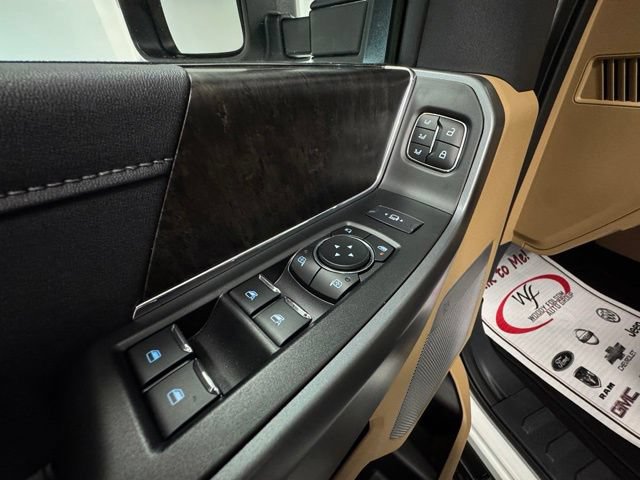 Certified 2025 Ford F250 Lariat w/ Lariat Ultimate Package AWD/4WD image 14