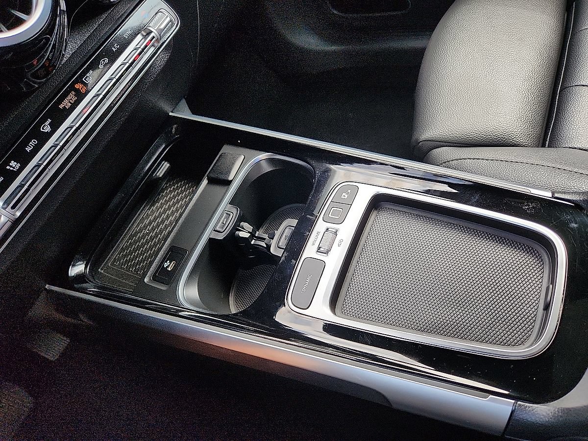 Used 2025 Mercedes-Benz GLB 250 4MATIC image 12