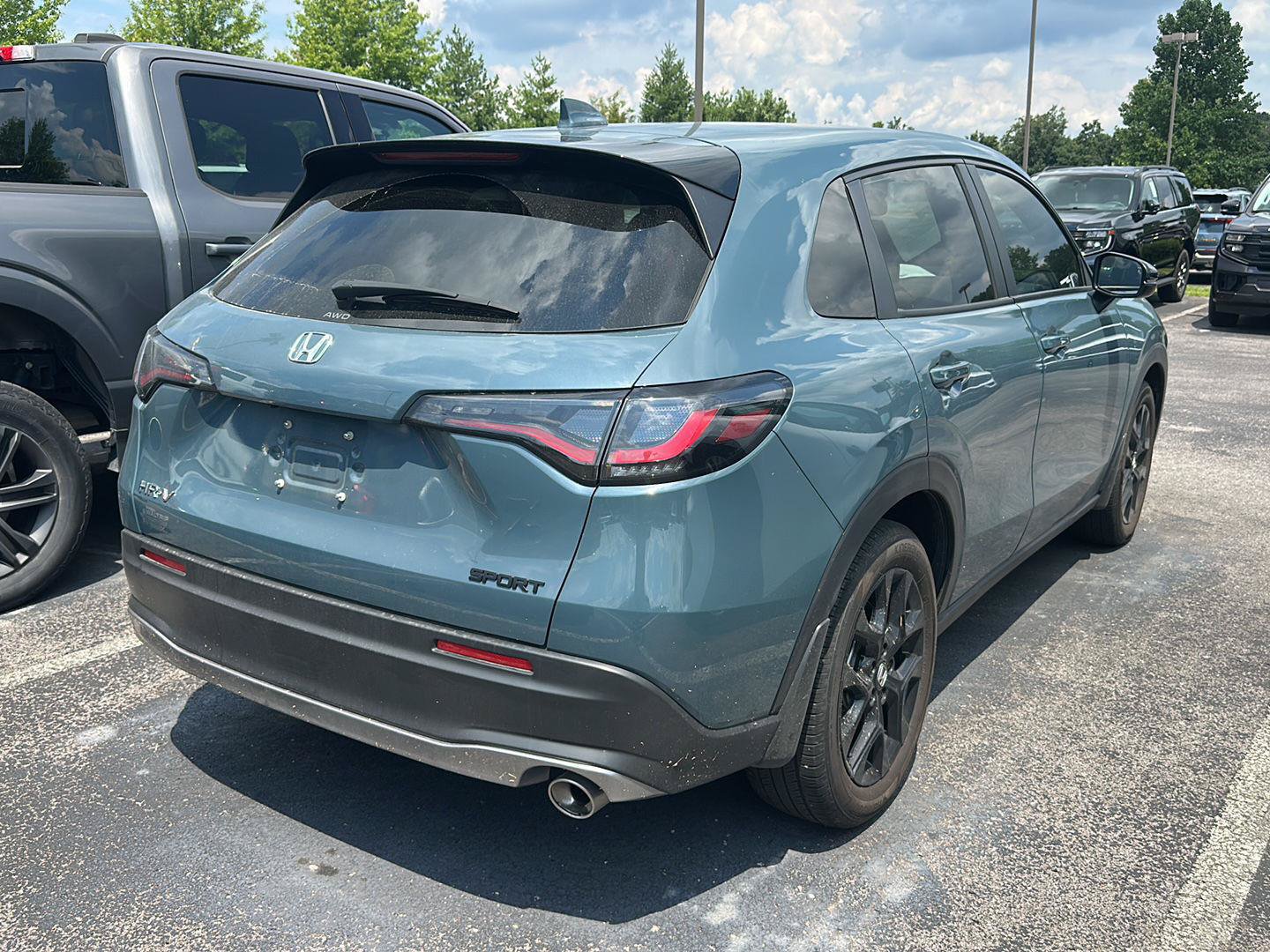 Used 2024 Honda HR-V Sport image 2