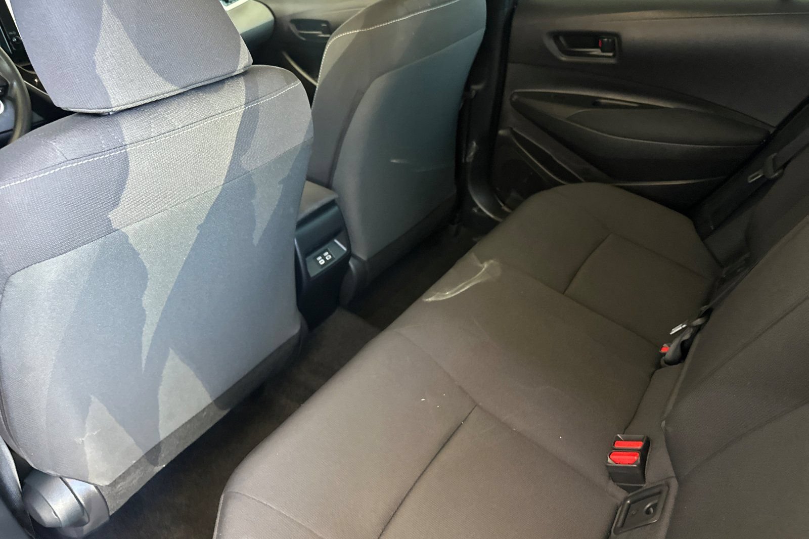 Used 2024 Toyota Corolla LE w/ LE Convenience Package FWD image 12