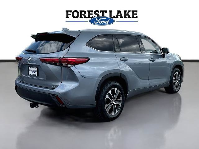 Used 2022 Toyota Highlander XLE FWD image 7