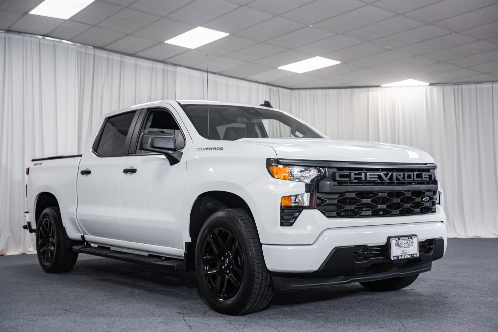 Used 2023 Chevrolet Silverado 1500 Custom