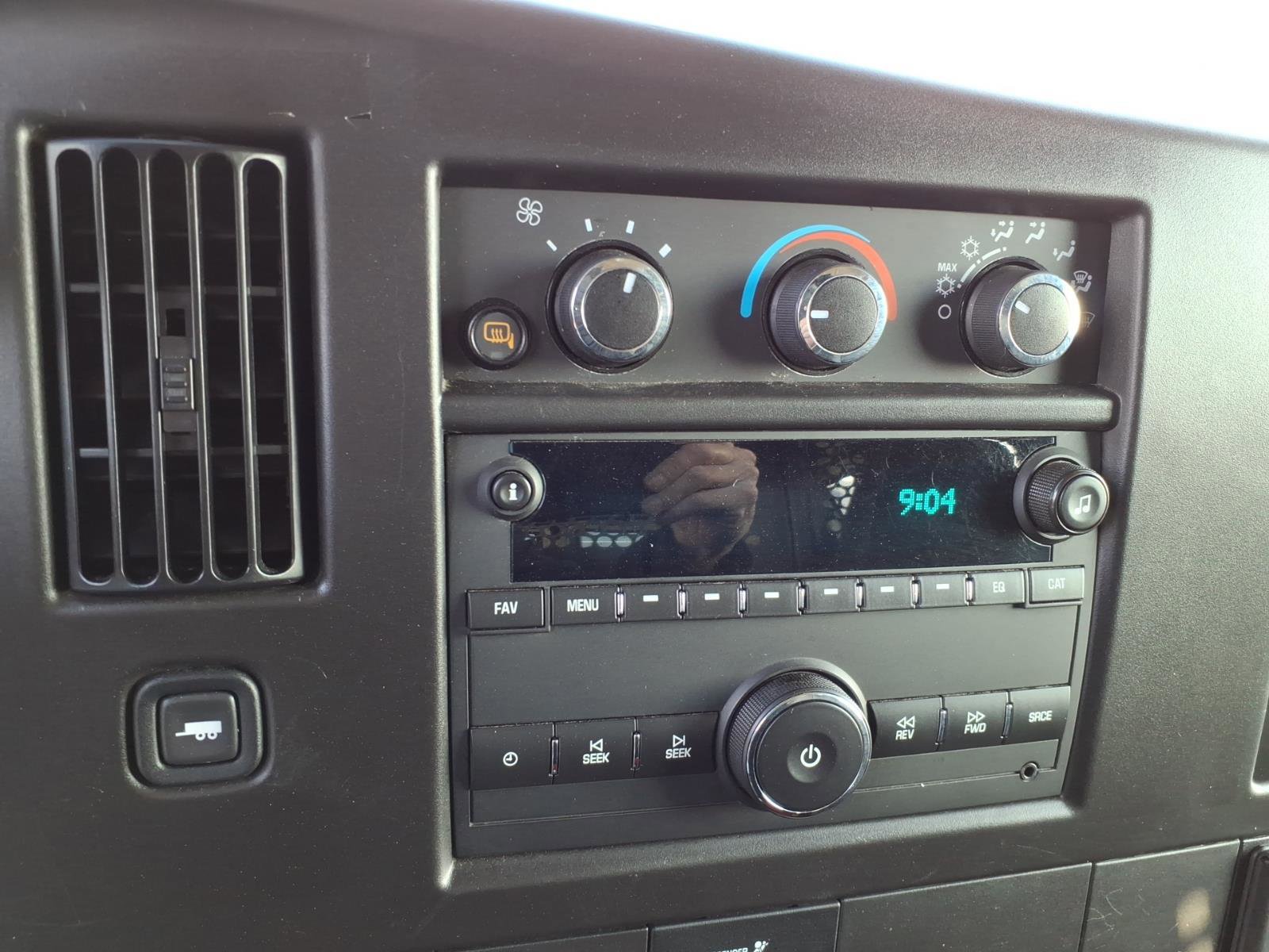 Used 2024 Chevrolet Express 2500 w/ Driver Convenience Package image 18