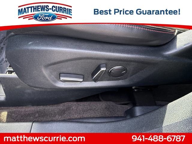Certified 2018 Ford Explorer XLT w/ Equipment Group 202A AWD/4WD image 11