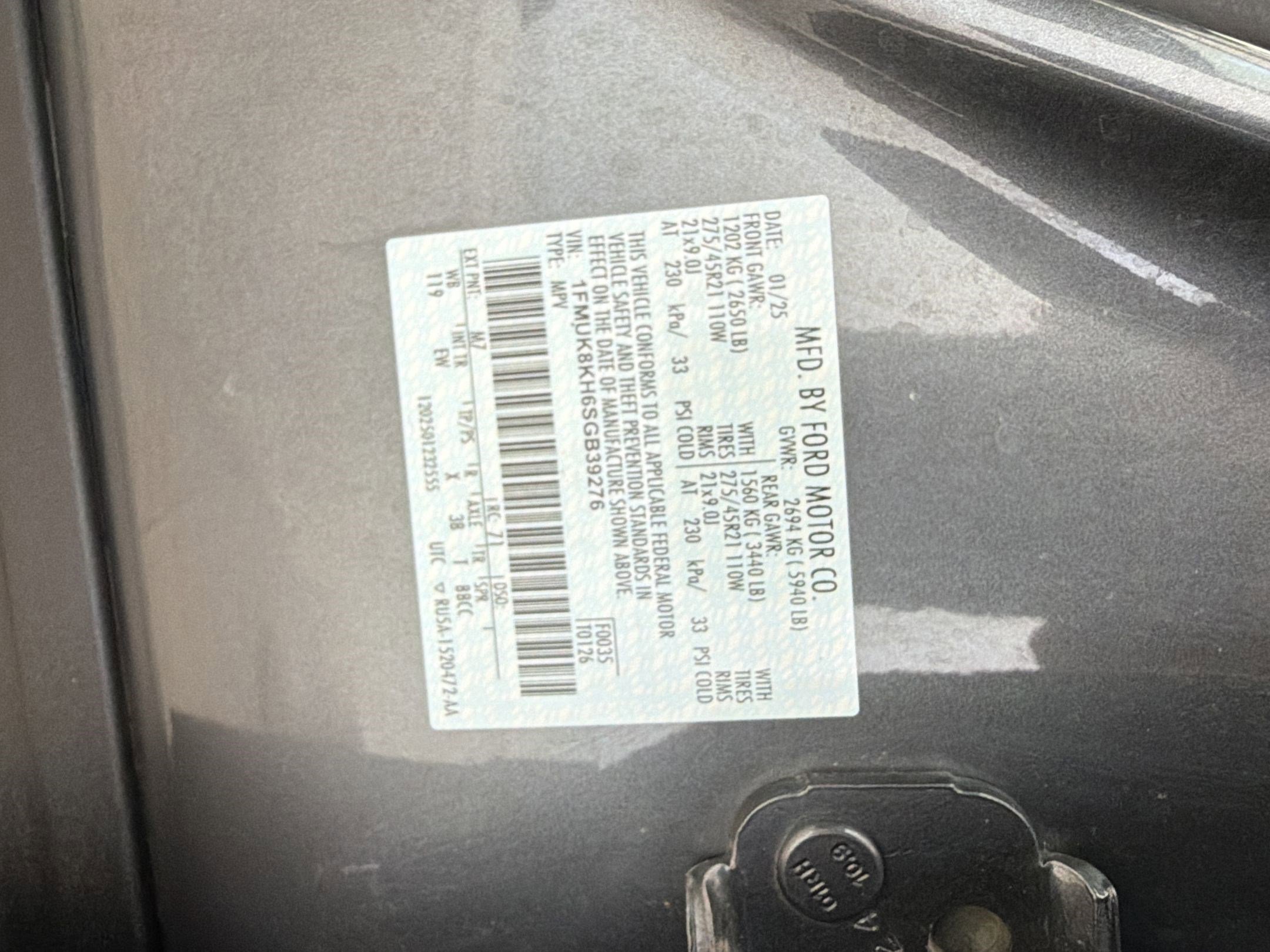 Certified 2025 Ford Explorer ST-Line w/ ST-Line Street Pack image 19