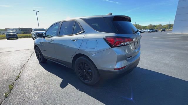 Used 2024 Chevrolet Equinox LS w/ LS Convenience Package image 4