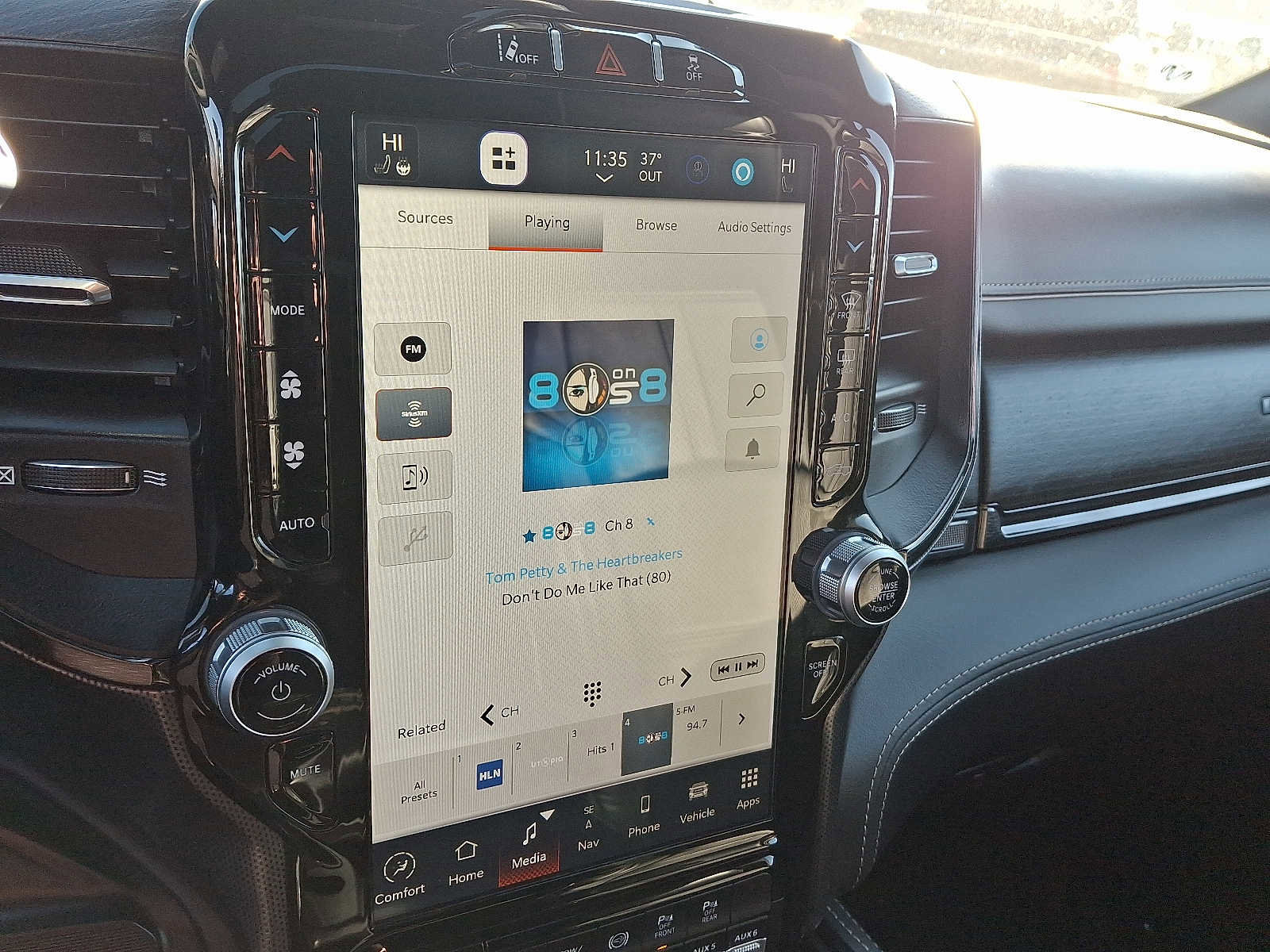 Used 2024 RAM 2500 Limited image 19