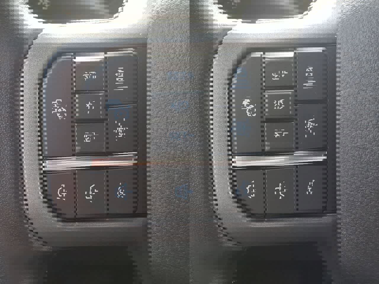 Certified 2022 Ford F150 Lightning Lariat image 23