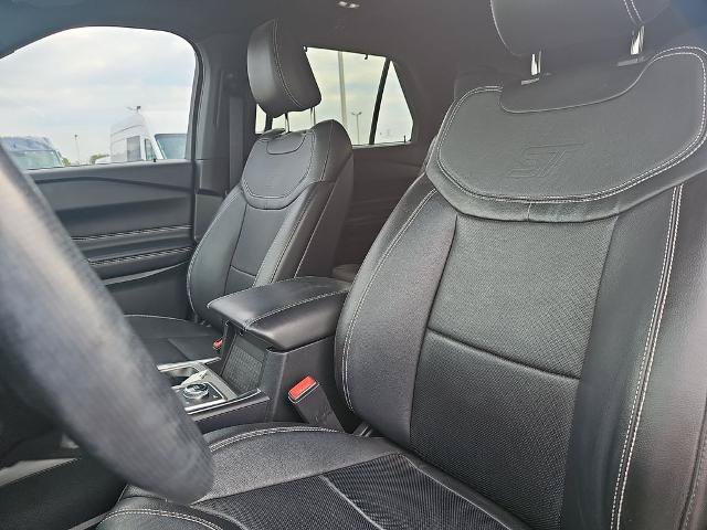 Certified 2020 Ford Explorer ST w/ Premium Technology Package AWD/4WD image 15