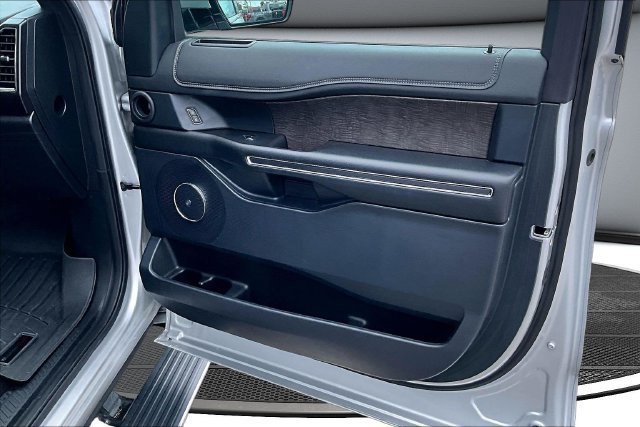 Certified 2019 Ford Expedition Limited w/ Equipment Group 301A RWD image 29