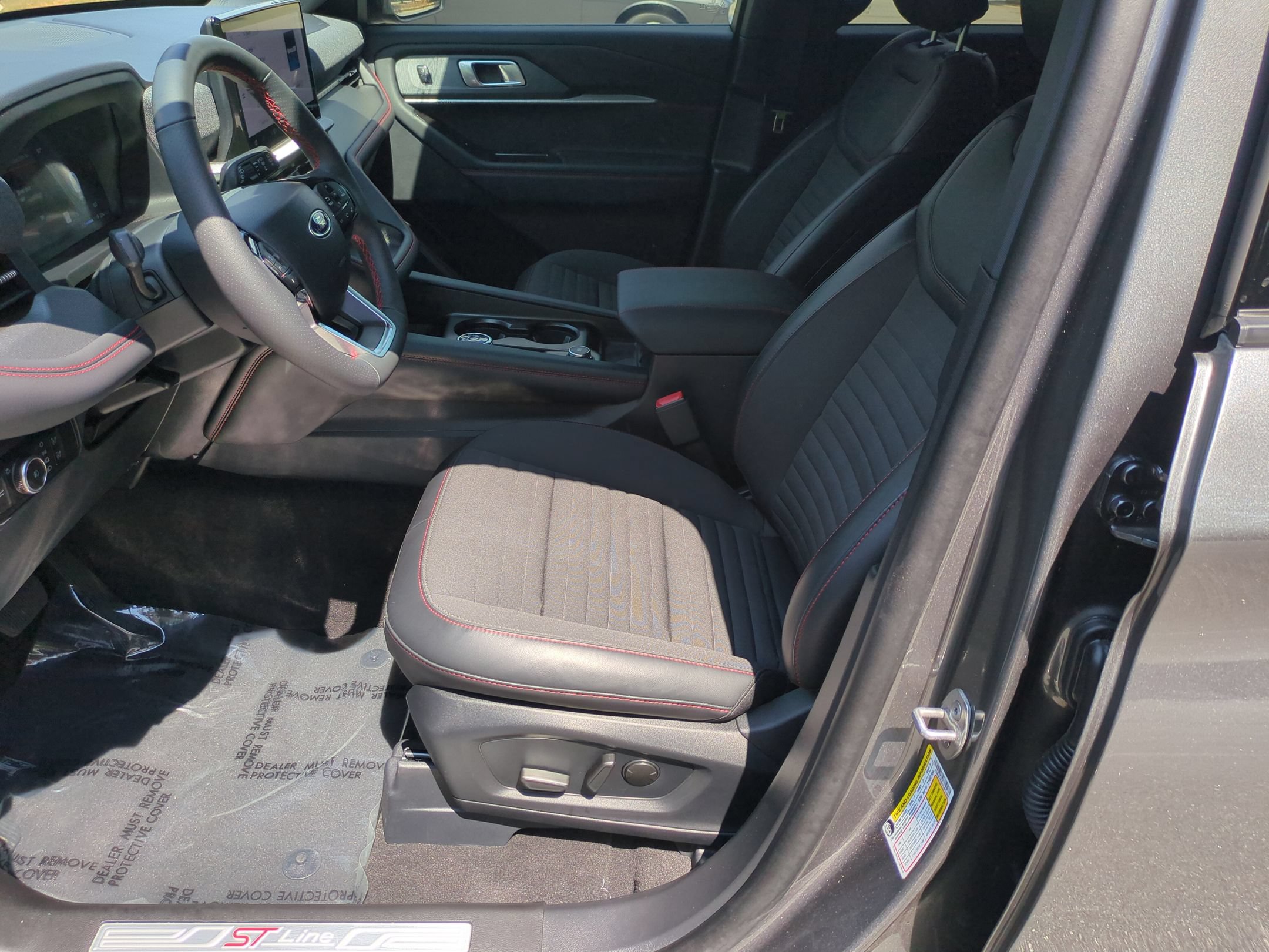 Certified 2026 Ford Explorer ST-Line w/ Premium Package RWD image 13