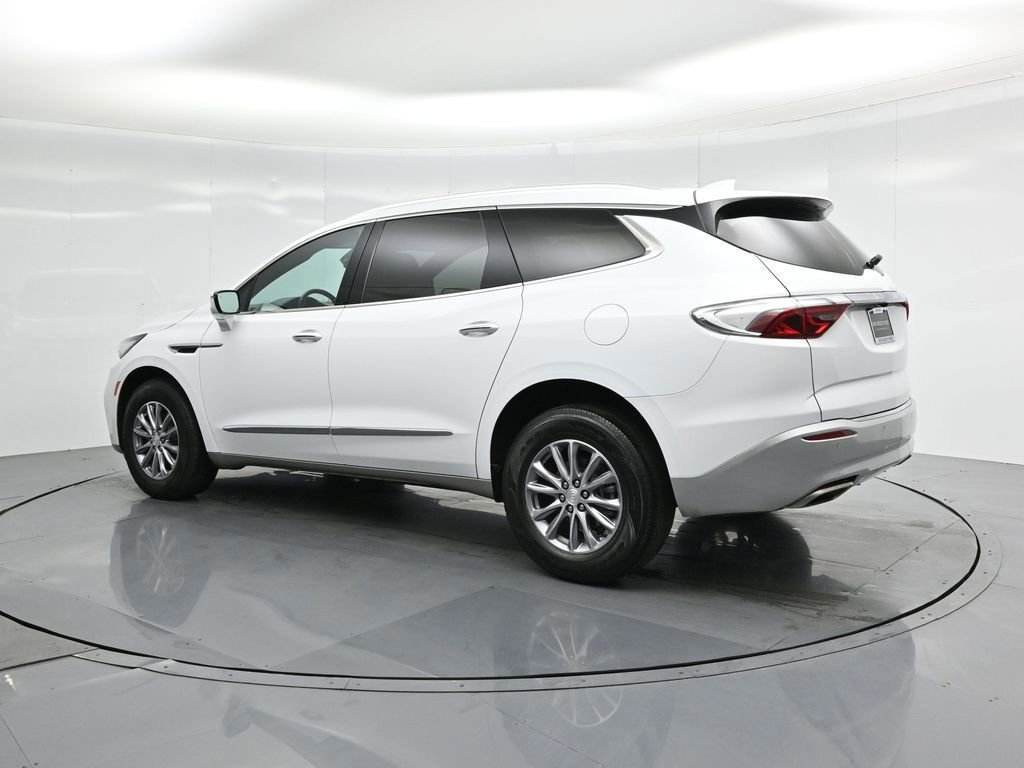 Used 2022 Buick Enclave Essence image 16