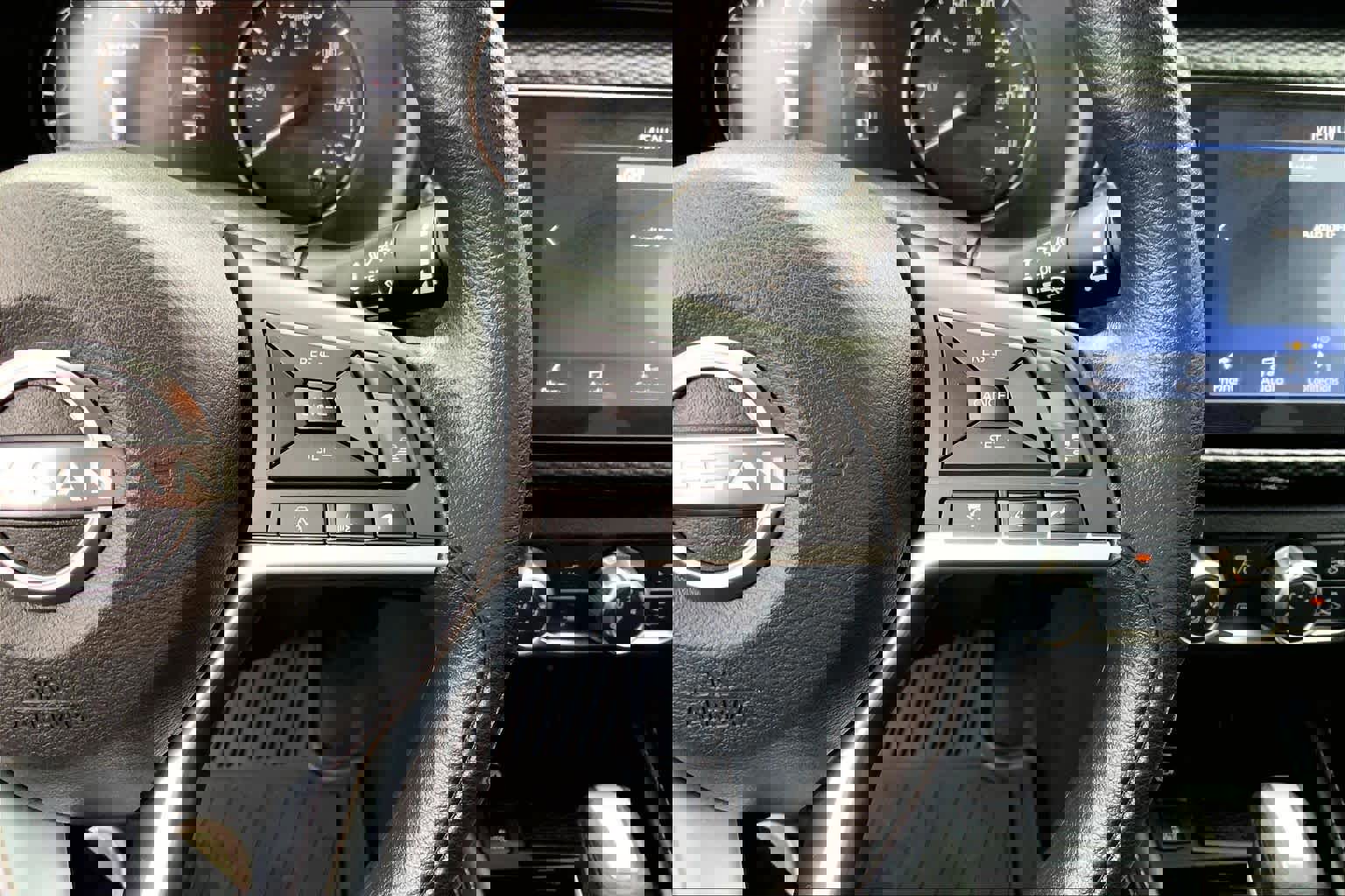 Used 2023 Nissan Kicks SV image 21