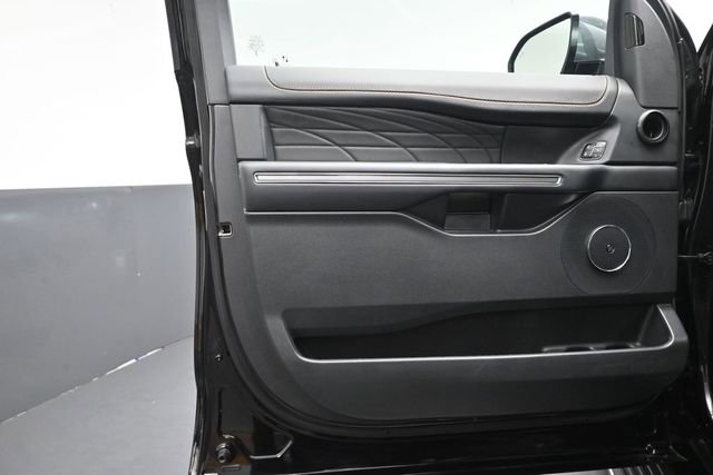 Certified 2023 Ford Expedition Platinum AWD/4WD image 22