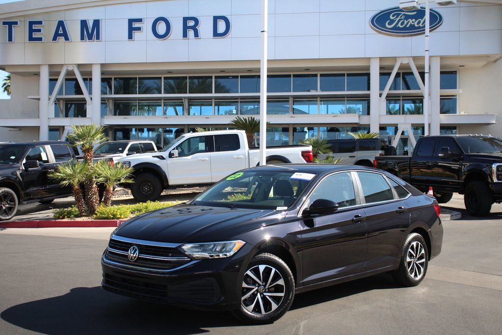Used 2022 Volkswagen Jetta S FWD image 2